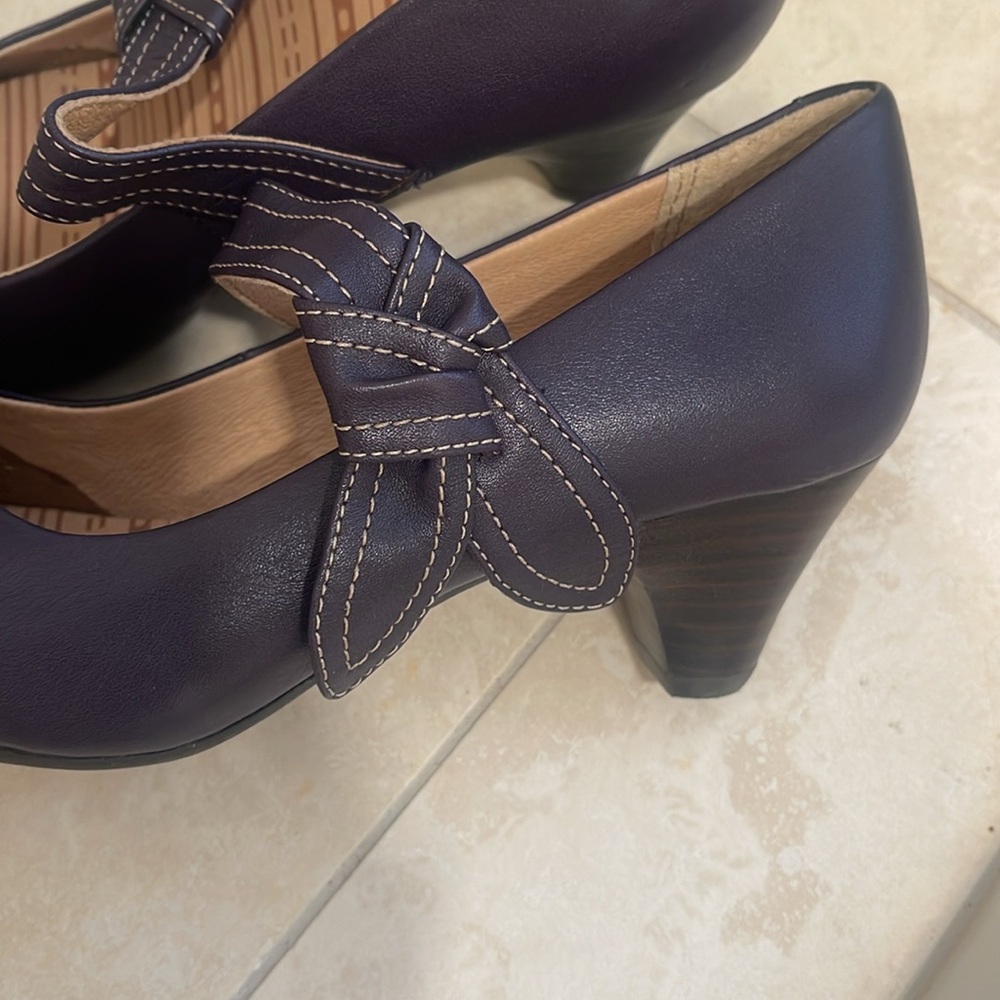 Kima Women's Mary Jane Leather Shoes, Plum Sz 6-5 View 3